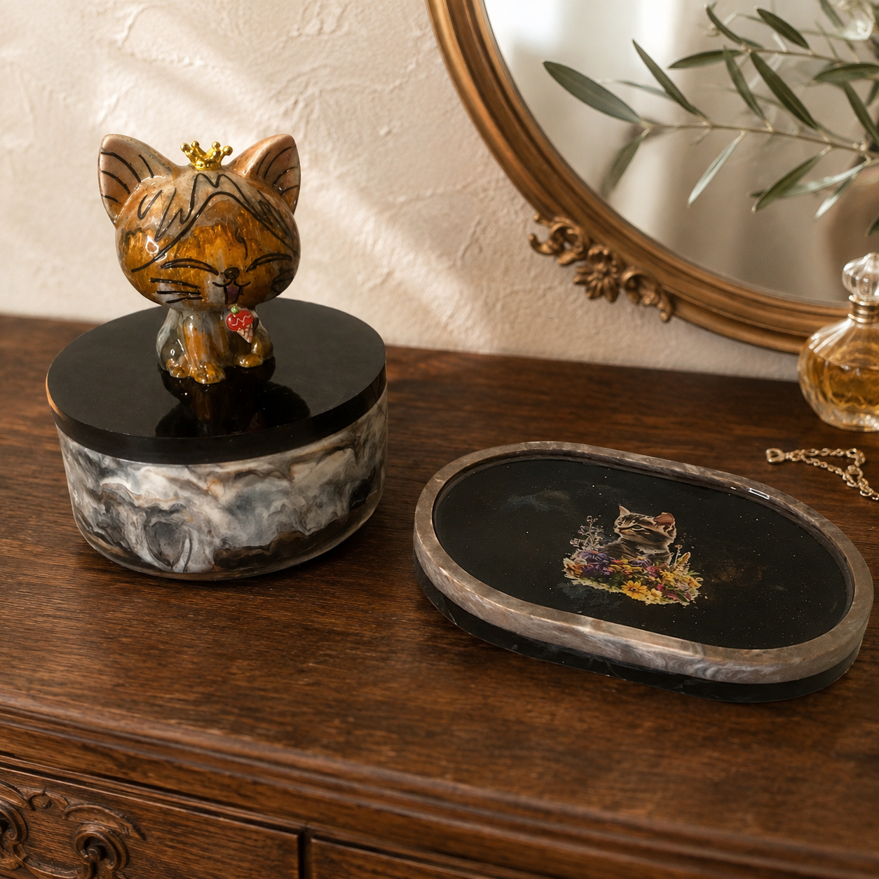 Handmade resin cat figurine jar and matching decorative tray